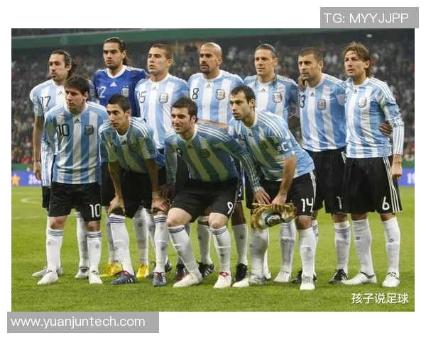 百大球星足球高清集锦 展现全球顶尖球员风采与荣耀 百大球星足球高清集锦 展现全球顶尖球员风采与荣耀