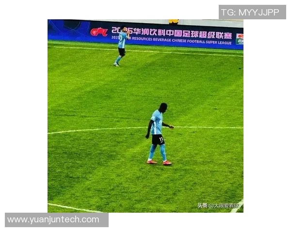 足球巨星亲授球技 揭秘明星收徒背后的训练理念与成长之路 足球巨星亲授球技 揭秘明星收徒背后的训练理念与成长之路